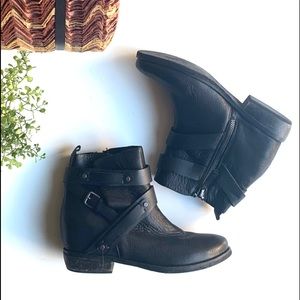 JOE’S JEANS Black Booties